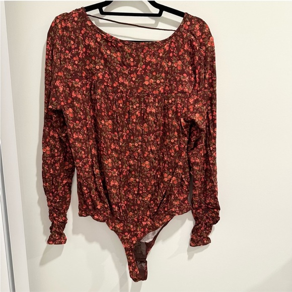 NWT Free People Kaya Floral Printed Long Sleeve Plunge Neckline Bodysuit - Picture 10 of 13
